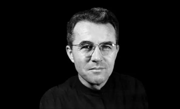 Portrait of Fr. Quinn Enright, founder of XLRI